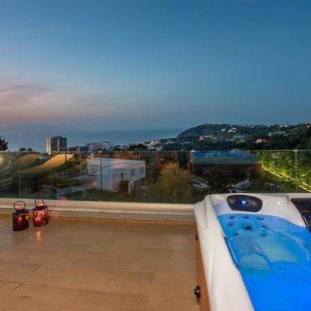 דירות איקסיה Flyviewflatsgold Privatehottub With Seaview מראה חיצוני תמונה