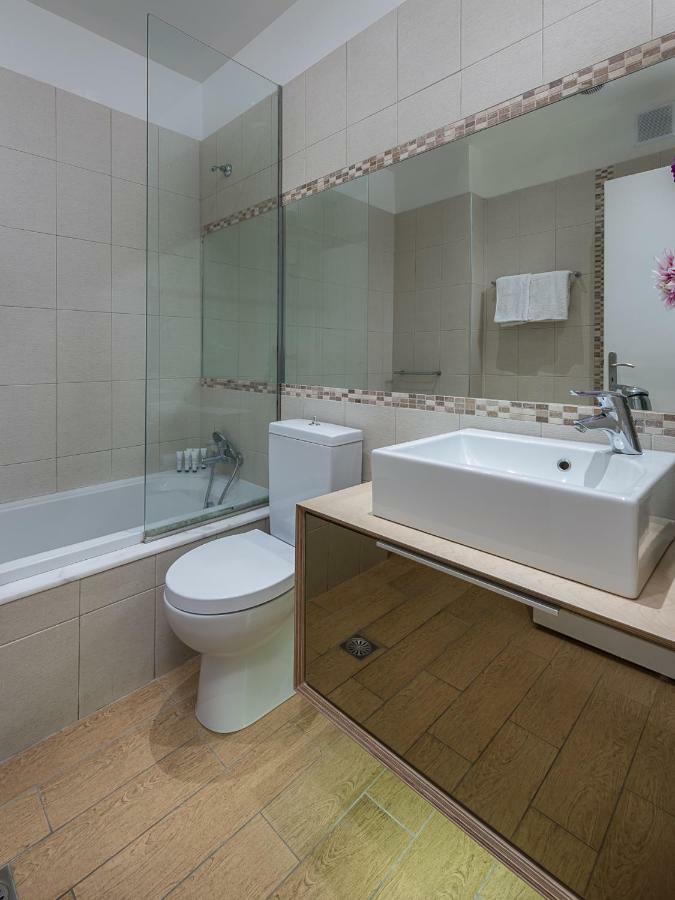 דירות איקסיה Flyviewflatsgold Privatehottub With Seaview מראה חיצוני תמונה